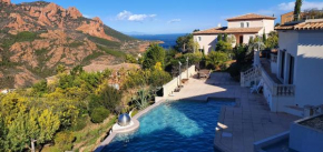 Villa Le porphyre rouge für 12 Pers mit Pool und Meerblick